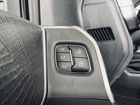 Used 2025 Ford F450 Platinum image 21