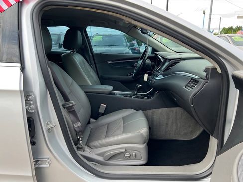 Used 2017 Chevrolet Impala LT image 12