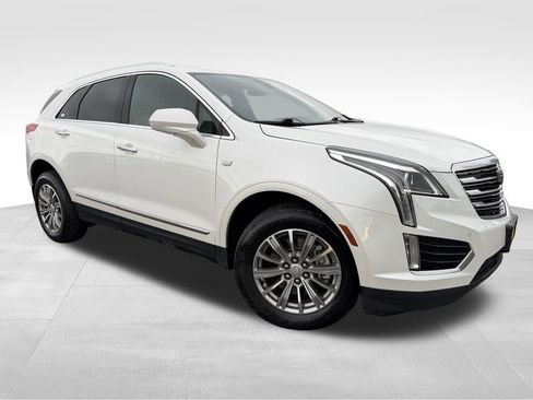 Used 2017 Cadillac XT5 Luxury image 1