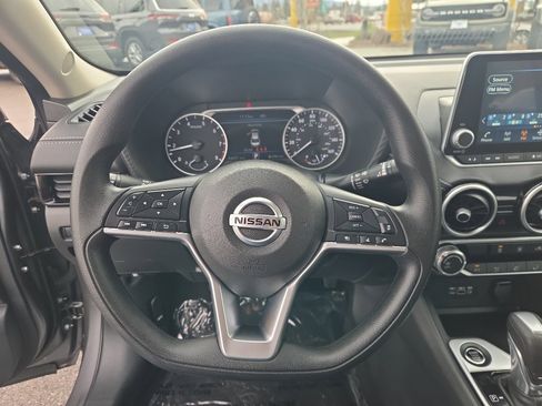 Used 2023 Nissan Sentra SV image 19