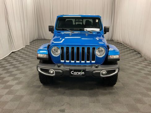 Used 2021 Jeep Gladiator Overland w/ Cold Weather Group image 11