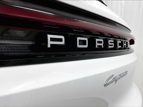 Used 2024 Porsche Cayenne image 34