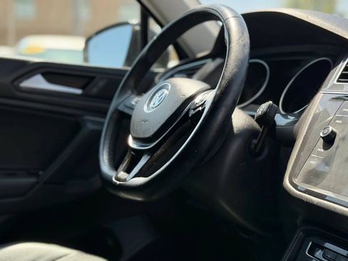 Used 2019 Volkswagen Tiguan SE w/ Panoramic Sunroof Package FWD image 23