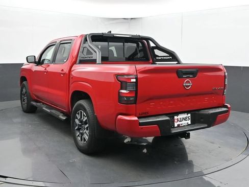 Used 2022 Nissan Frontier SV AWD/4WD image 11