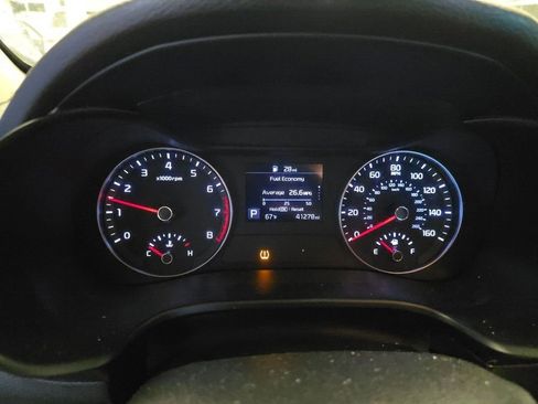 Used 2020 Kia Forte LXS FWD image 9