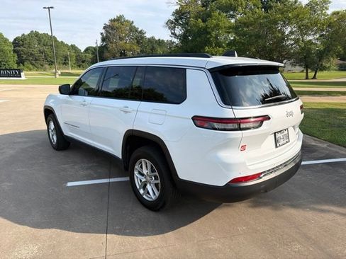 Used 2025 Jeep Grand Cherokee L Laredo RWD image 4
