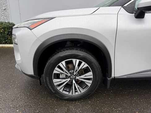Used 2023 Nissan Rogue SV image 11