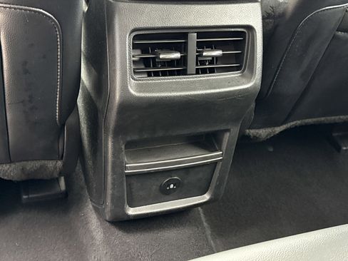 Used 2023 Ford Edge SEL image 14