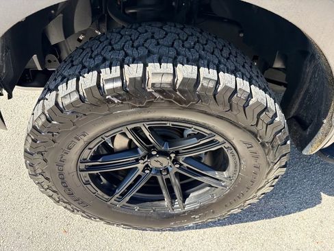 Used 2018 Ford F150 Raptor w/ Equipment Group 802A Luxury AWD/4WD image 12