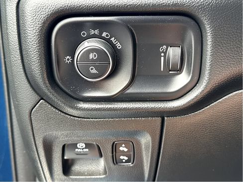 Used 2022 RAM 1500 Big Horn AWD/4WD image 12