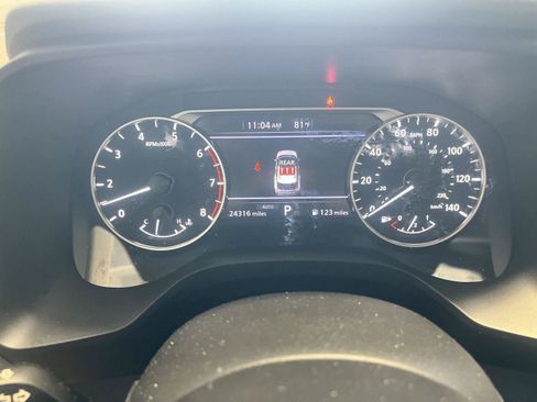 Used 2023 Nissan Rogue SV AWD/4WD image 17