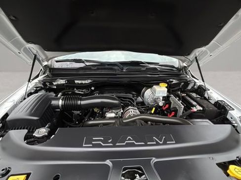 Used 2022 RAM 1500 Laramie AWD/4WD image 33