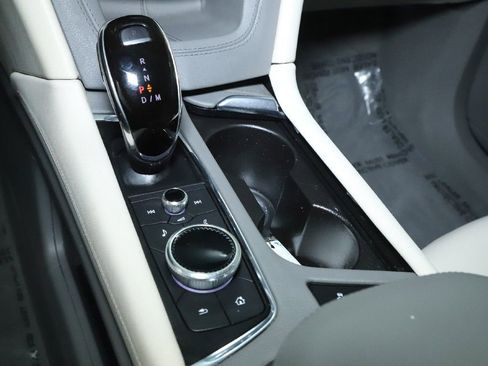 Used 2021 Cadillac XT6 Premium Luxury image 29