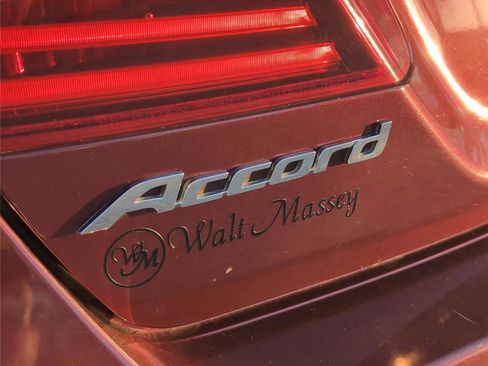 Used 2016 Honda Accord Sport image 10