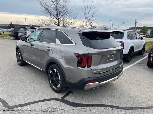 Certified 2025 Kia Sorento SX Prestige image 5