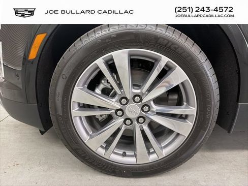 New 2026 Cadillac XT5 Premium Luxury w/ Driver Assist Package FWD image 7