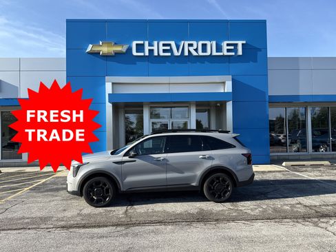 Used 2025 Kia Sorento SX AWD/4WD image 2