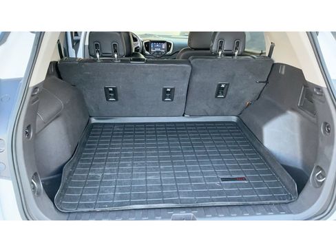 Used 2019 GMC Terrain Denali w/ Advanced Safety Package image 17