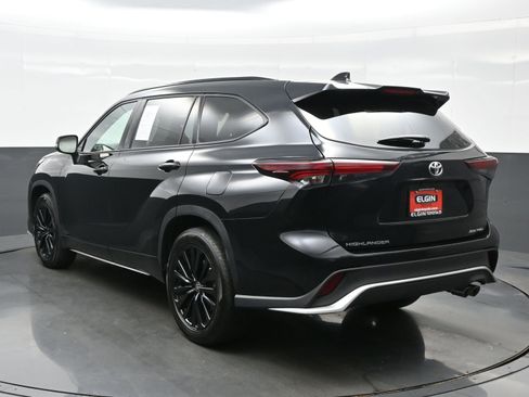 Used 2024 Toyota Highlander XSE AWD/4WD image 4