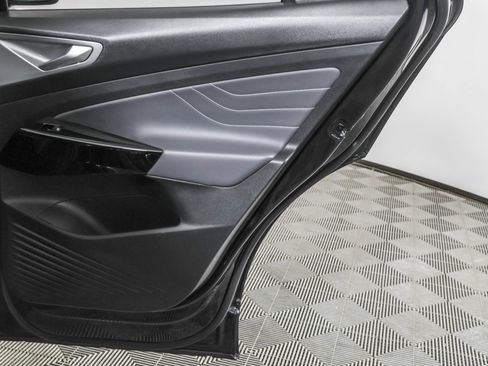 Used 2023 Volkswagen ID.4 Pro S image 45