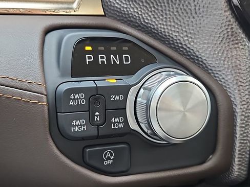 Used 2025 RAM 1500 Limited w/ Trailer Tow Group AWD/4WD image 25