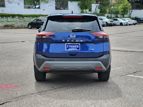 Used 2023 Nissan Rogue S AWD/4WD image 6