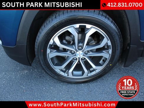 Used 2021 GMC Terrain SLT w/ Infotainment Package II AWD/4WD image 32