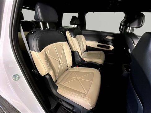 New 2027 Kia Telluride EX w/ Towing Package image 11