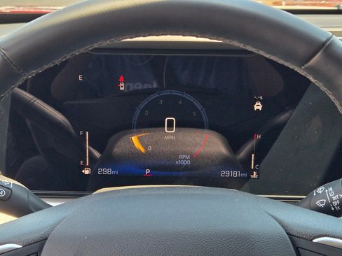 Certified 2025 Chevrolet Trax LT w/ LT Convenience Package FWD image 30