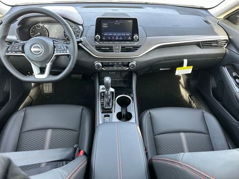 New 2025 Nissan Altima 2.5 SR image 16