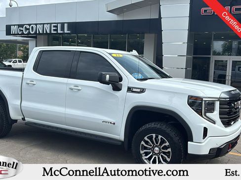 Certified 2022 GMC Sierra 1500 AT4 w/ AT4 Premium Package AWD/4WD image 1