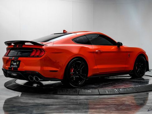 Used 2022 Ford Mustang Shelby GT500 w/ Technology Package image 12