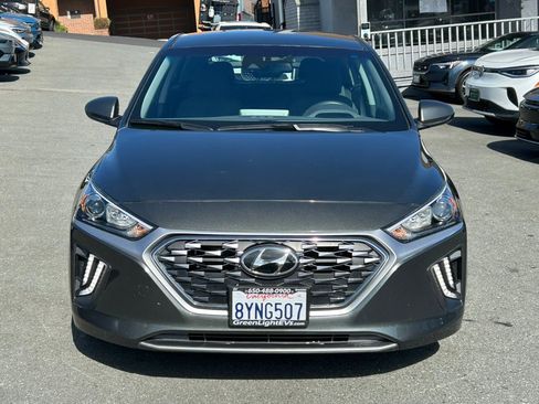 Used 2022 Hyundai Ioniq SE FWD image 2