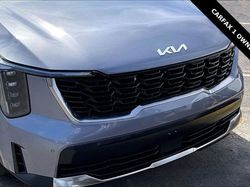 Used 2024 Kia Sorento S image 32