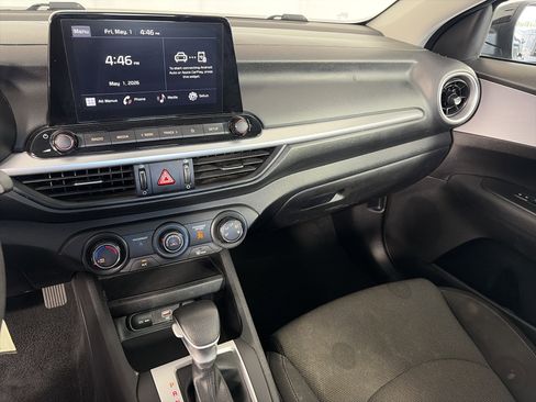 Used 2023 Kia Forte LX FWD image 4