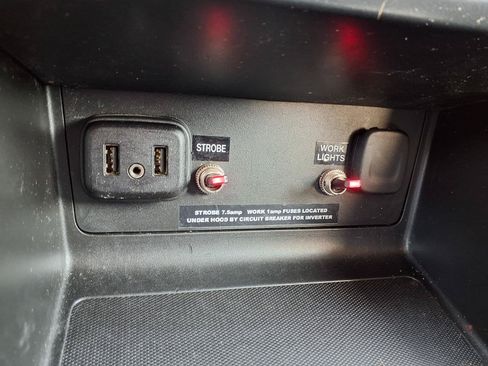 Used 2022 Chevrolet Colorado LT w/ Fleet Safety Package RWD image 12