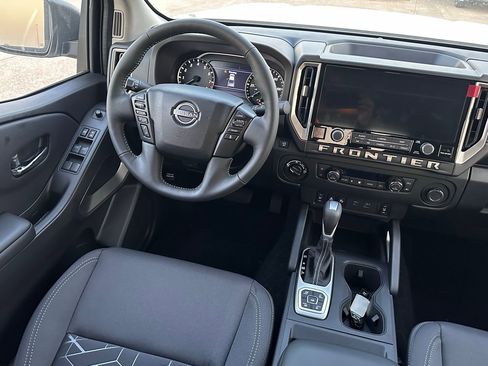 New 2026 Nissan Frontier SV w/ SV Convenience Package image 10