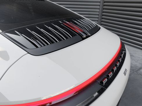 Certified 2025 Porsche 911 Carrera RWD image 27