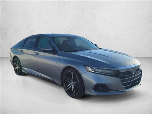 Used 2021 Honda Accord Touring image 3