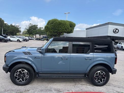 Used 2025 Ford Bronco Outer Banks AWD/4WD image 2