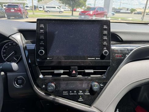Used 2024 Toyota Camry SE w/ Cold Weather Package FWD image 16