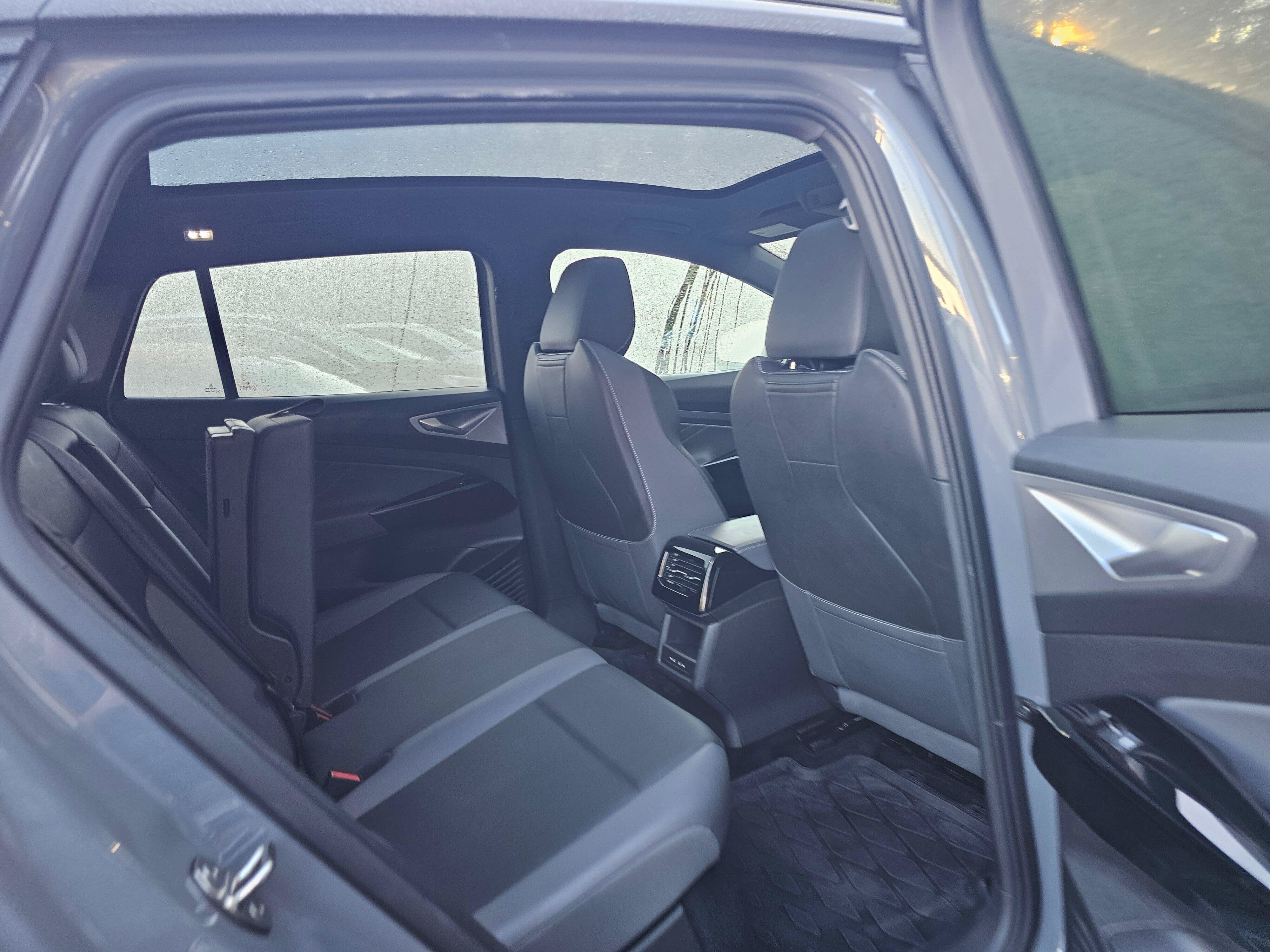Used 2023 Volkswagen ID.4 S RWD image 12