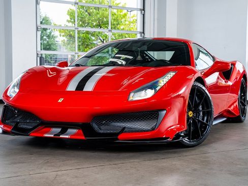 Used 2020 Ferrari 488 Pista Coupe image 2