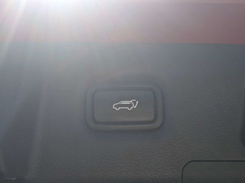 Used 2019 Hyundai Santa Fe Limited FWD image 13