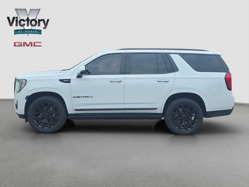 Used 2021 GMC Yukon Denali w/ Advanced Technology Package AWD/4WD image 6
