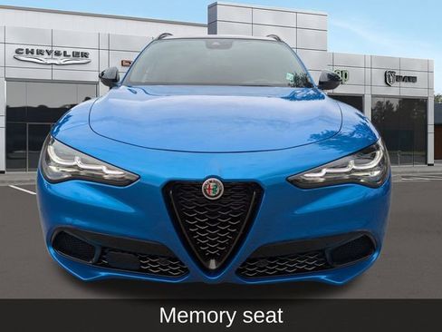 Used 2024 Alfa Romeo Stelvio Veloce image 9