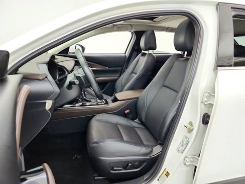 Used 2023 MAZDA CX-30 AWD 2.5 S w/ Premium Package image 21