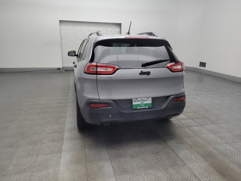 Used 2017 Jeep Cherokee Sport FWD image 6