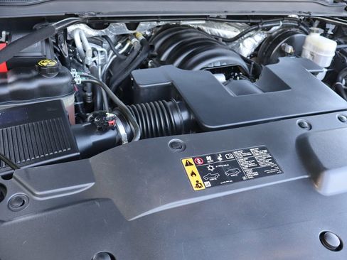 Used 2018 GMC Yukon Denali image 39