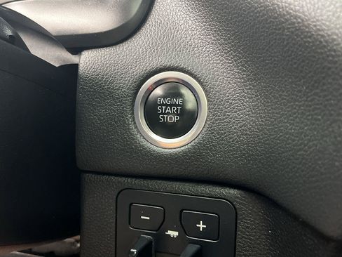 Used 2024 Toyota Tundra Limited AWD/4WD image 20